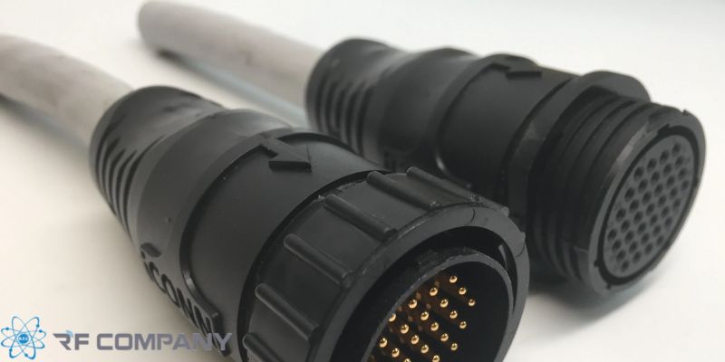 کانکتور الکترونیکی