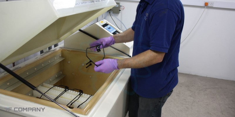 آزمون مه نمکی کانکتور RF