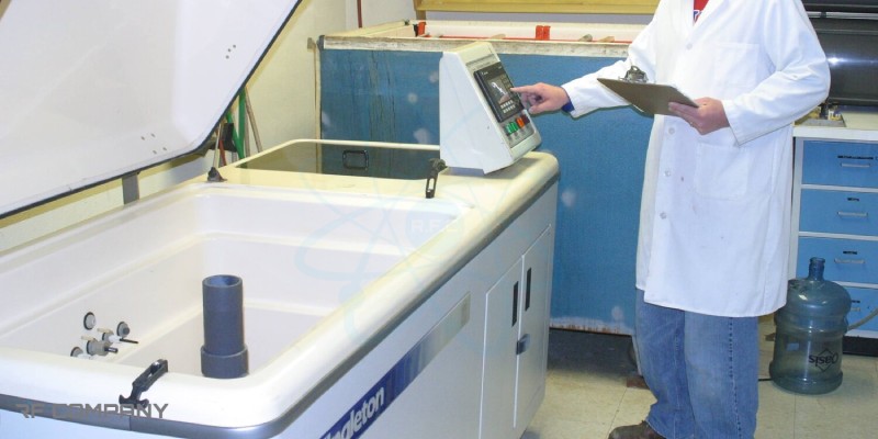 آزمون مه نمکی کانکتور RF